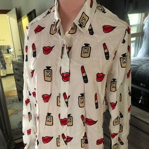 Lipstick & perfume print button down cotton shirt. US Size M